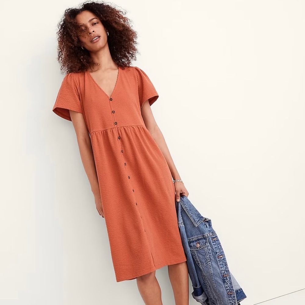 Madewell Seersucker Knit Button-Front
Midi Dress